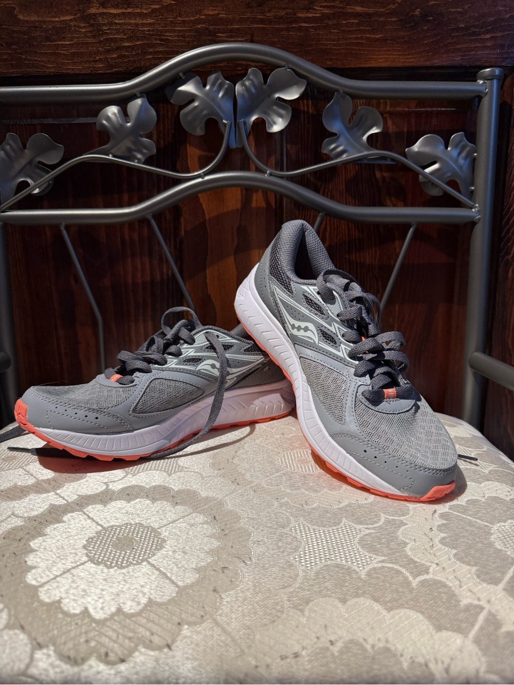 Saucony Women's Gray and Coral Lightweight Running Sneakers